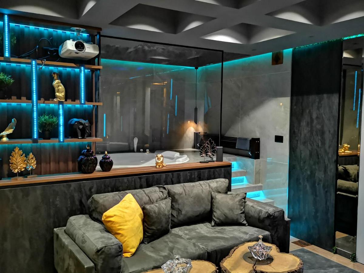 Pentlux - Spa Penthouse In The Heart Of スコピエ エクステリア 写真