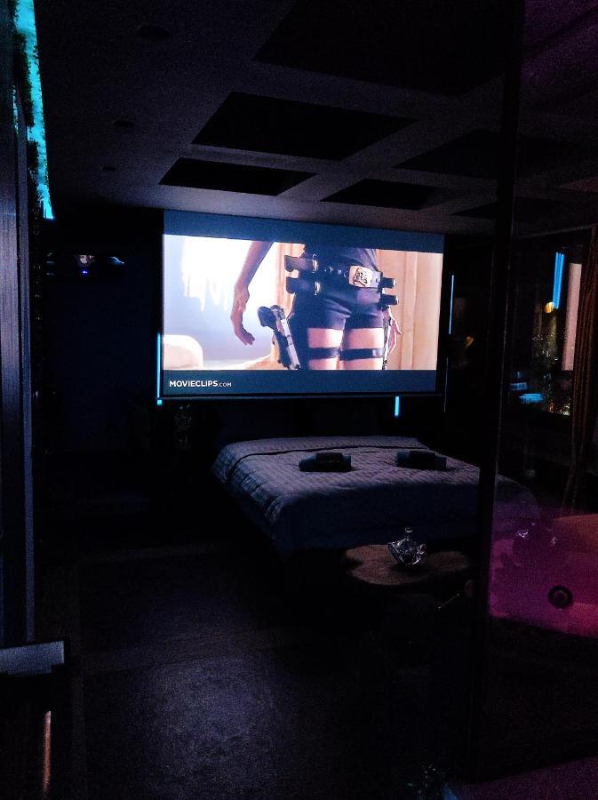 Pentlux - Spa Penthouse In The Heart Of スコピエ エクステリア 写真
