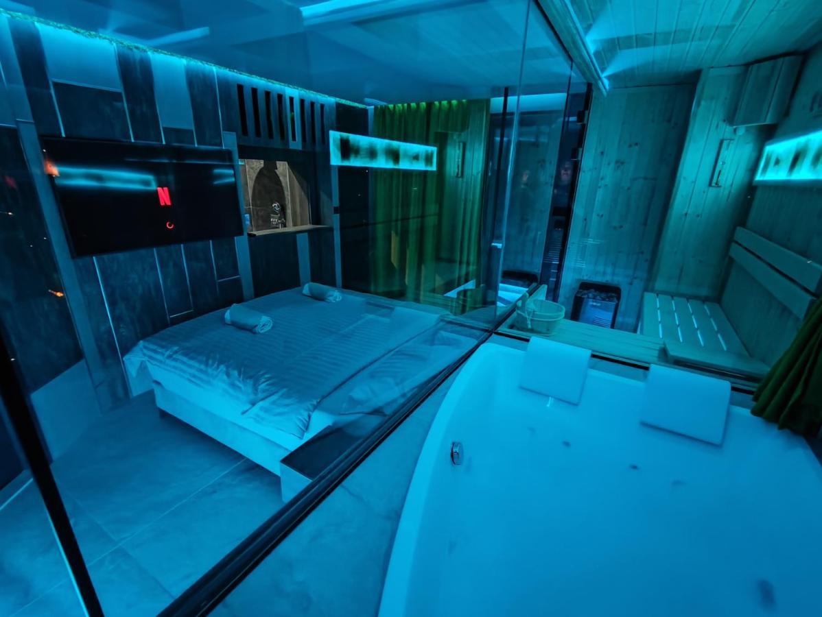 Pentlux - Spa Penthouse In The Heart Of スコピエ エクステリア 写真