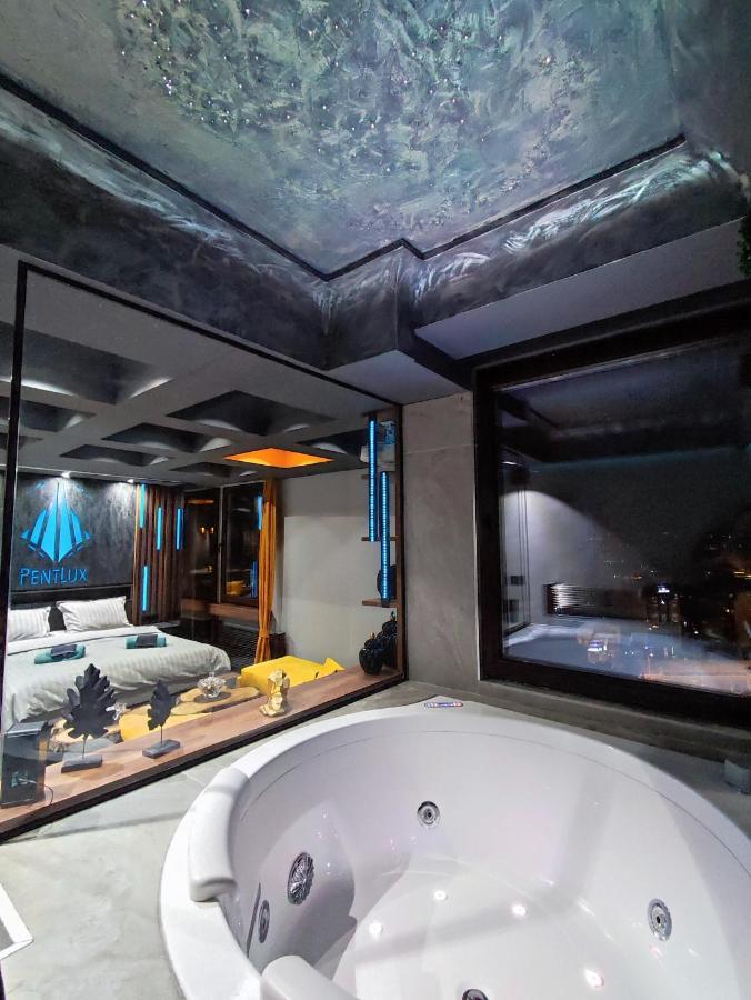 Pentlux - Spa Penthouse In The Heart Of スコピエ エクステリア 写真
