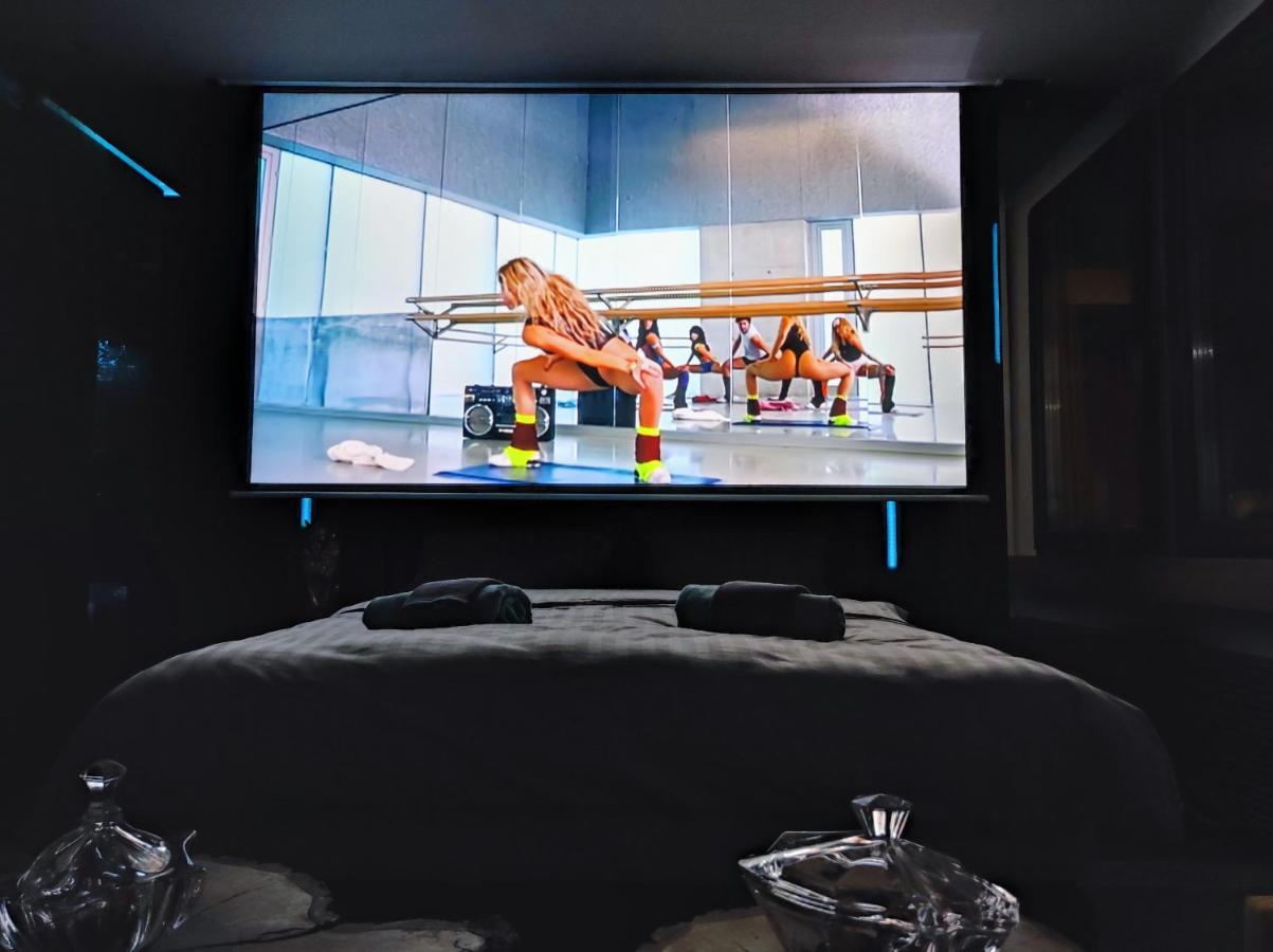 Pentlux - Spa Penthouse In The Heart Of スコピエ エクステリア 写真