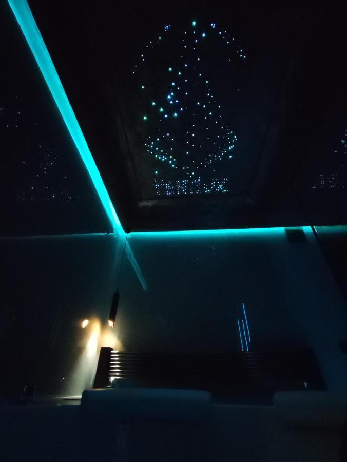 Pentlux - Spa Penthouse In The Heart Of スコピエ エクステリア 写真