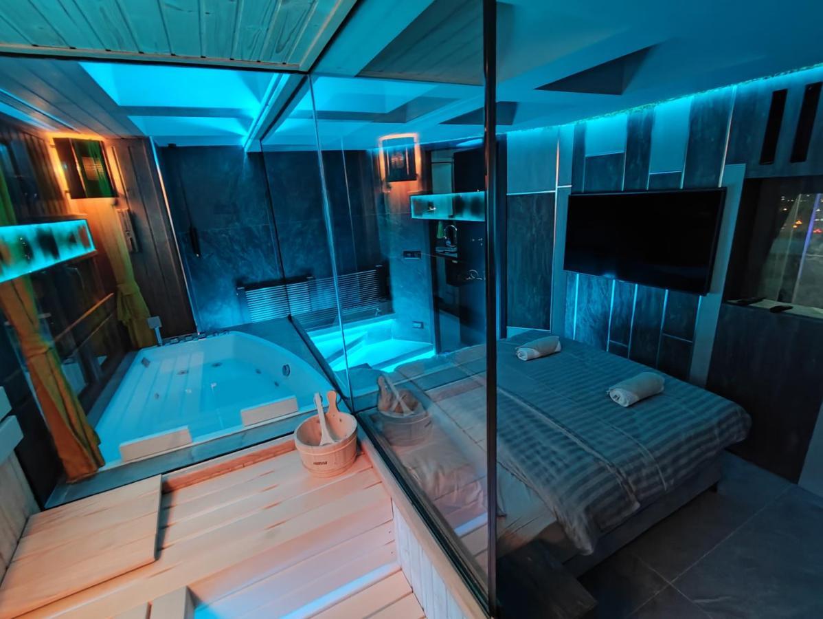 Pentlux - Spa Penthouse In The Heart Of スコピエ エクステリア 写真