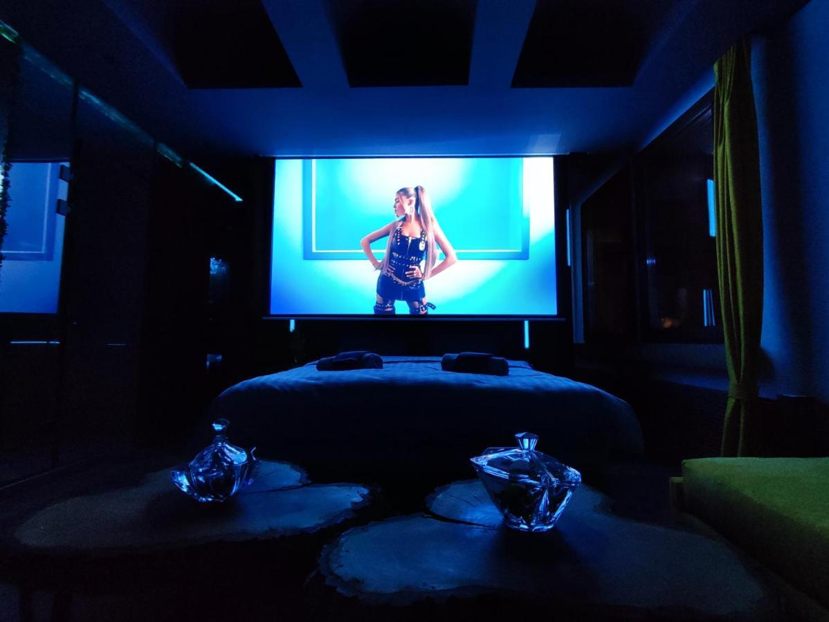 Pentlux - Spa Penthouse In The Heart Of スコピエ エクステリア 写真