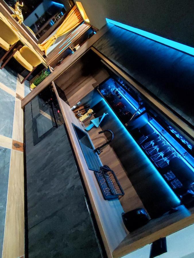 Pentlux - Spa Penthouse In The Heart Of スコピエ エクステリア 写真