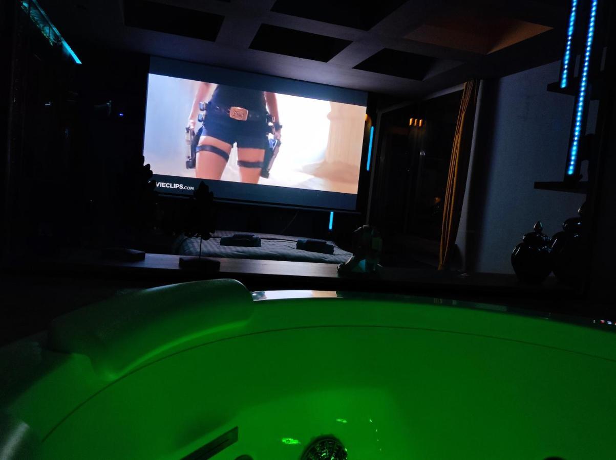 Pentlux - Spa Penthouse In The Heart Of スコピエ エクステリア 写真